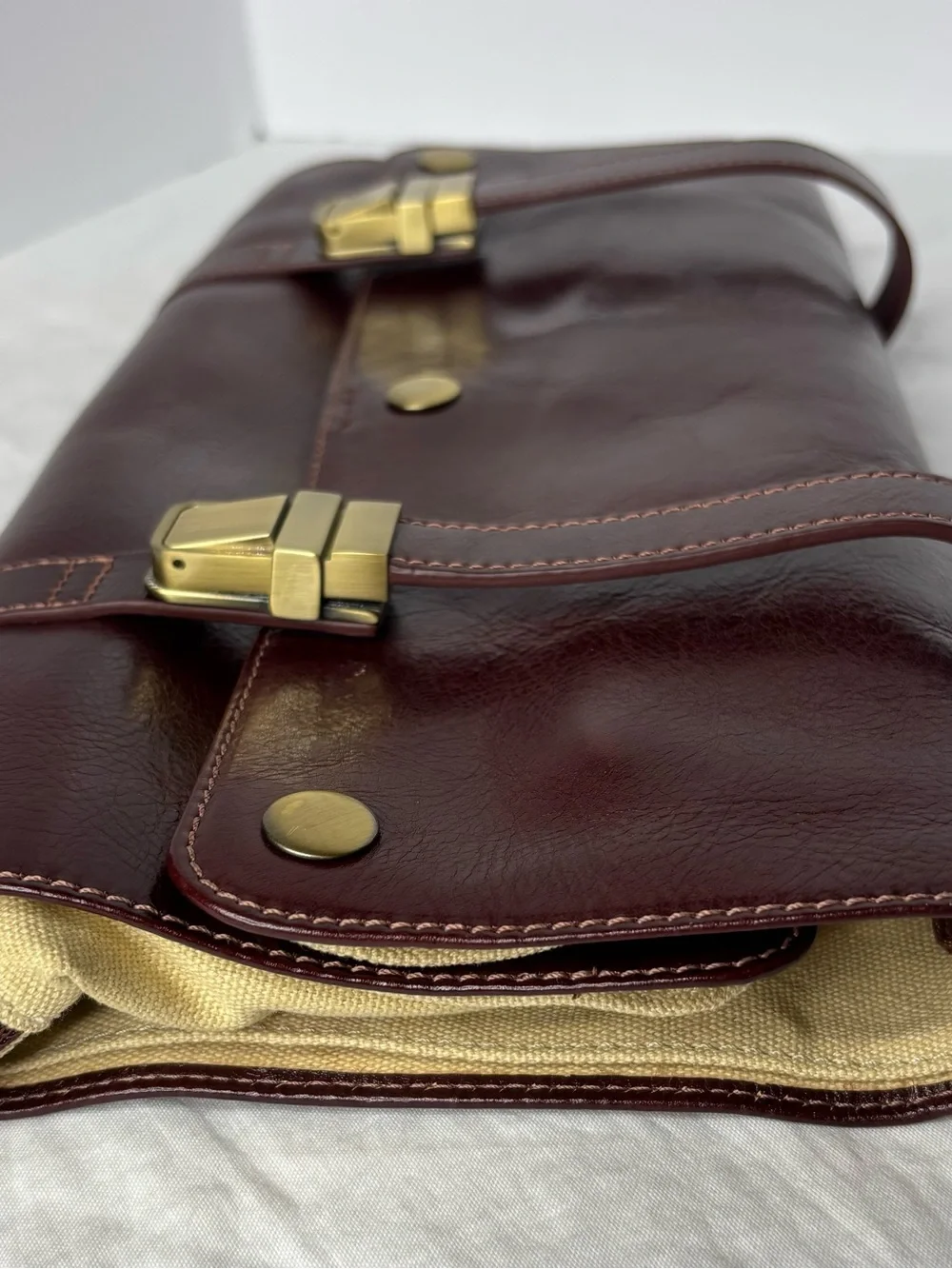 Red Envelope Leather Excursion Travel Case Bag Trifold